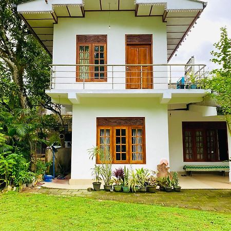 Summer Ridge - Homestay Ratnapura Exterior foto